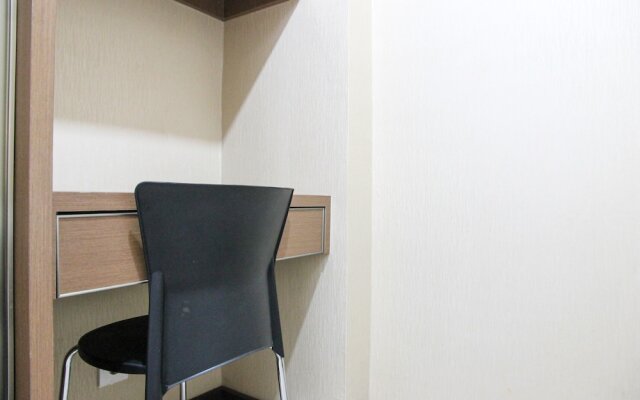 Clean and Cozy 2BR at Green Bay Apartment