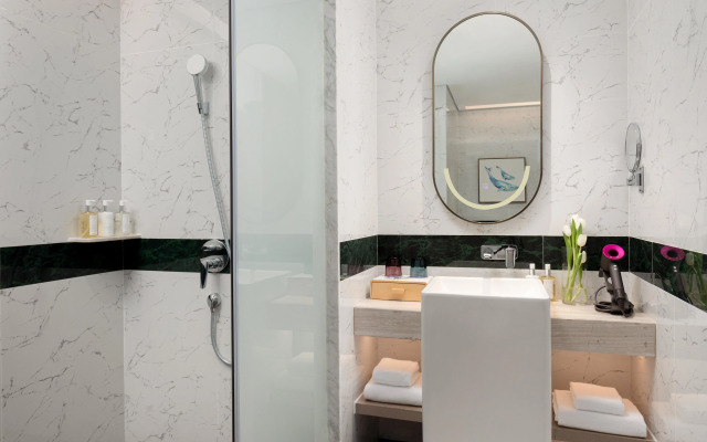 Holiday Inn Resort Sanya Bay by IHG