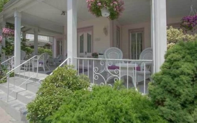 Walden on the Pond Hotel