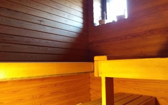 Spacious 4 Room Apartment & Sauna