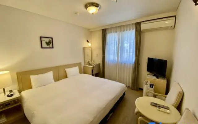 Petit Hotel Vessel