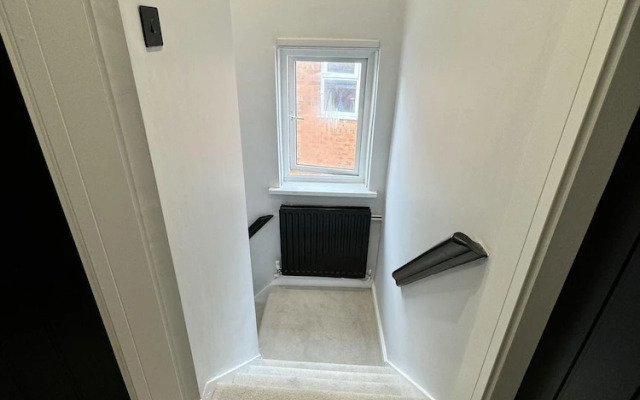 Impeccable 3-bed House in Walsall