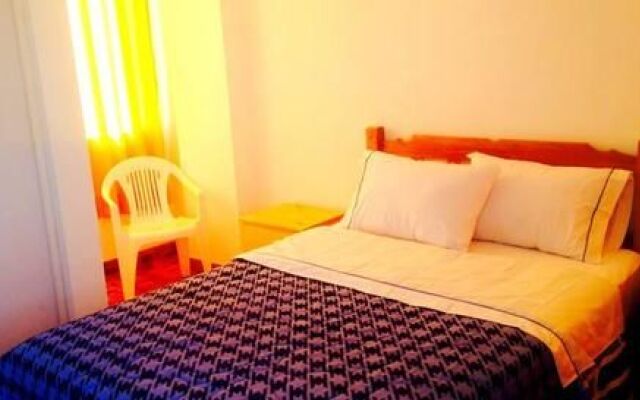 Icthus Paracas Backpacker House