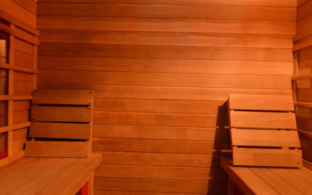 Villa with Sauna near Golf Course