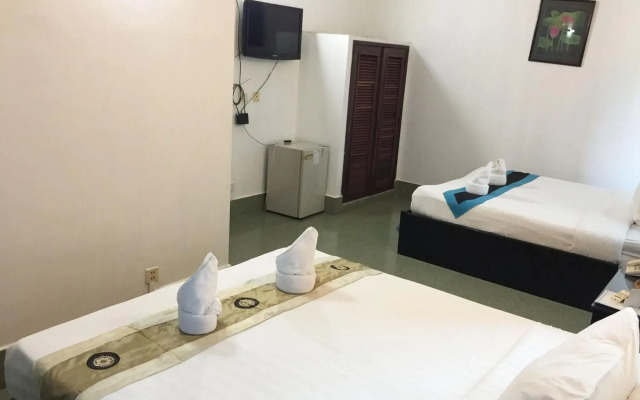 Central Night Hotel