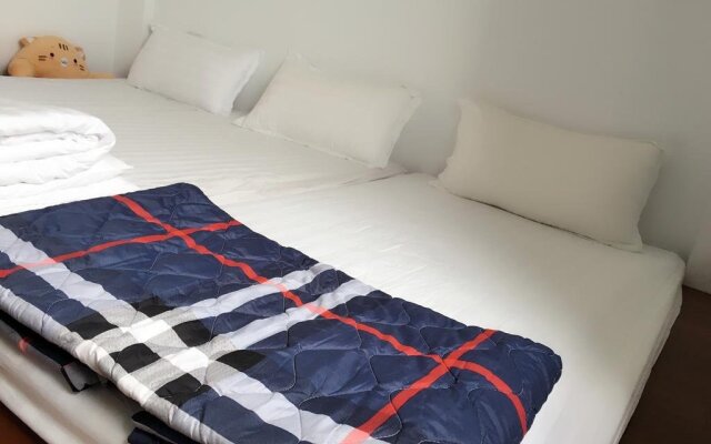 Sronghld 128 B&B