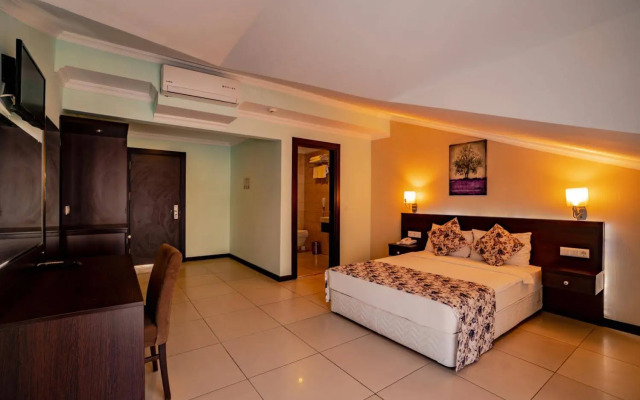 Sunshine Holiday Resort