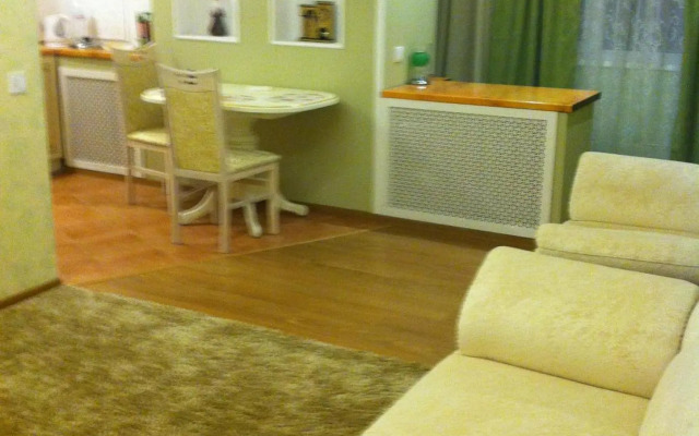 Красивая дизайнерская квартира возле метро Бот. сад