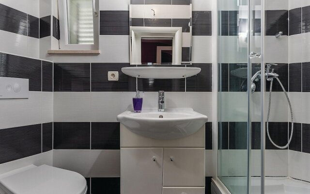 Nice Home in Kastel Novi With Sauna, Wifi and 8 Bedrooms