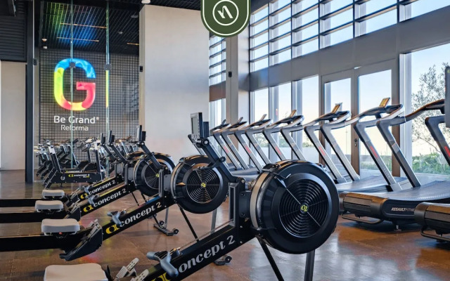 Luxury Studio - Revolution Monument View - Gym