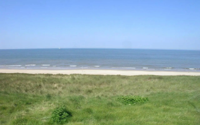 Beachside Apartment at Foot of Dunes