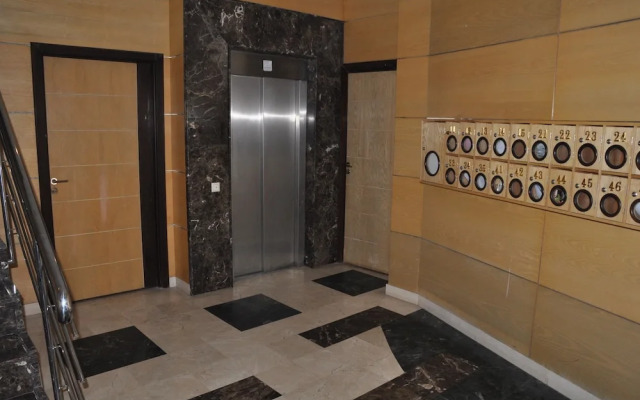 Val Fleuri Apartment With Balcony, Casablanca