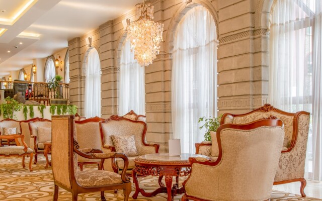 The Grand Palace Hotel