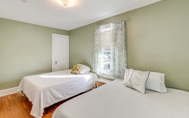 Charming Connecticut Retreat Near Museums & Hiking