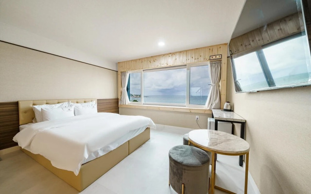 Gyeongju Hotel Brown