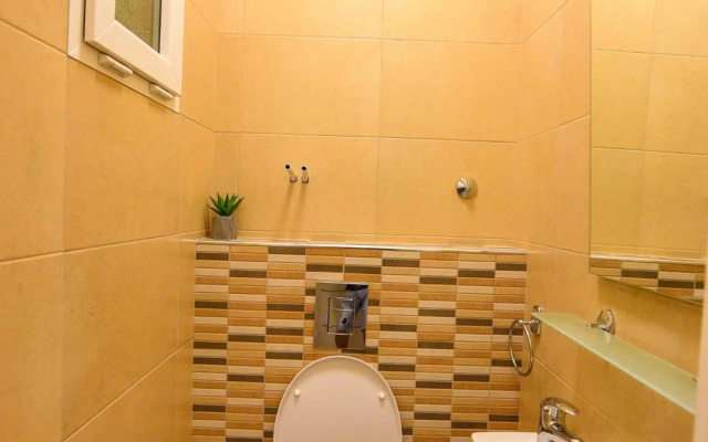 Apartment Sweet House Politika