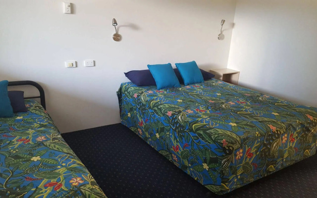 Fourth Avenue Motor Inn