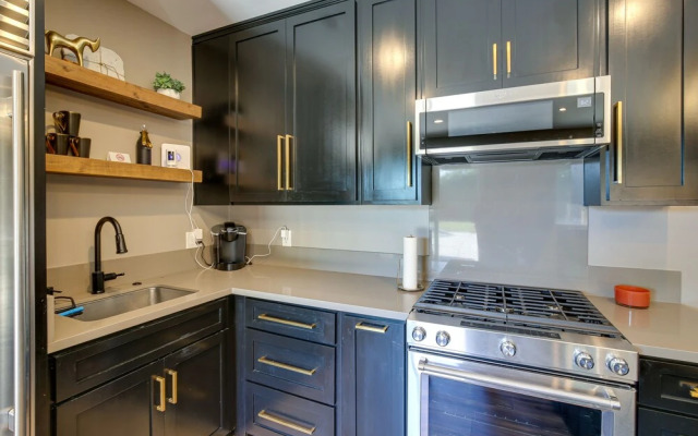 Family-friendly Fullerton Unit w/ Private Pool!