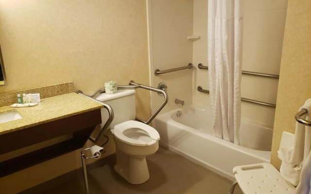 Quality Inn & Suites