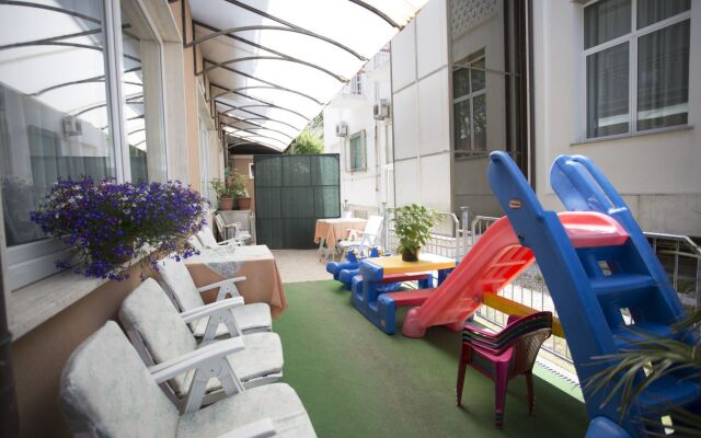 Hotel Desiree