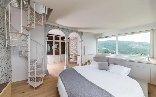 Villa Riviera Resort