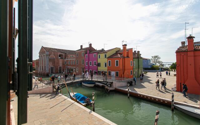 Wondrous Palazzetto 1619 in Magical Burano Island