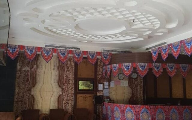 Fal Al Taj Hotel