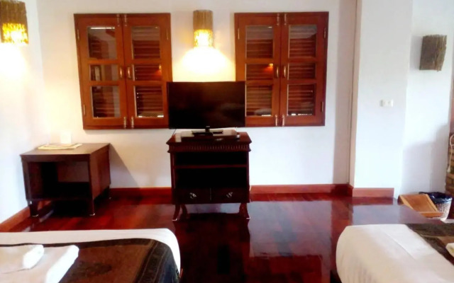 Saensukkho Green Hotel & Resort