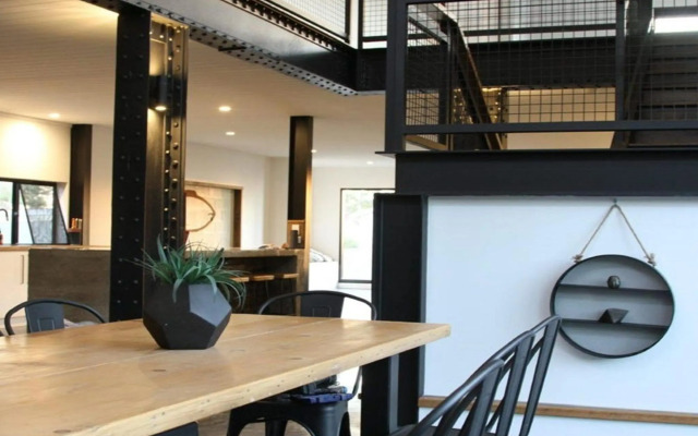 Horizons at Currarong - architecturally designed beach house