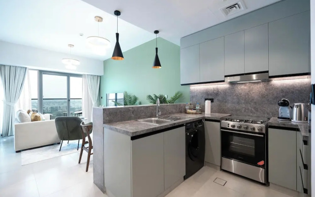 KeyRock Living - Premium Apt with Pool