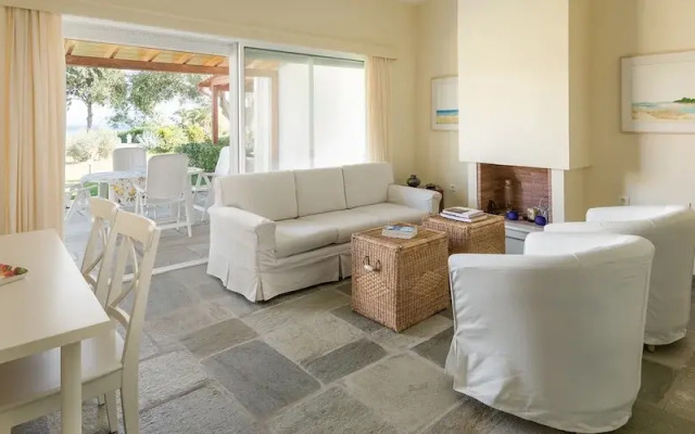 Tricot Beachfront House