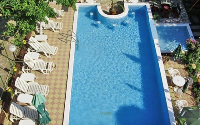 Hotel Rai