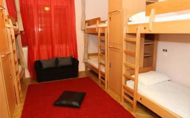 Tchaikovsky Hostel Split