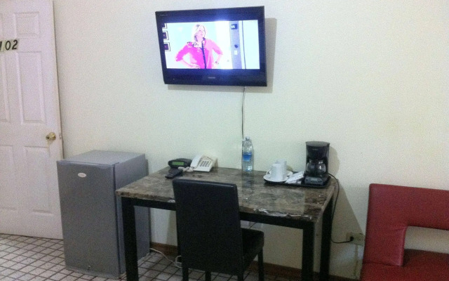 Executive Airport Hotel
