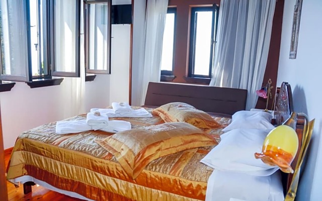 Hotel Adam