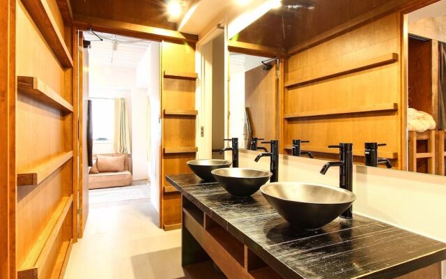 Koru Takanawa Gateway Hostel Cafe&Bar