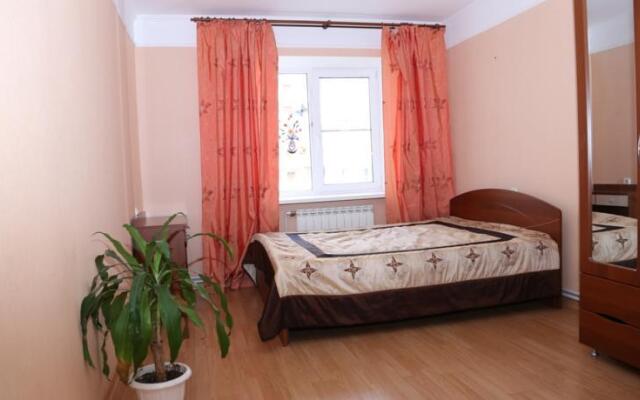 Spacious Apartment on Chernyshova