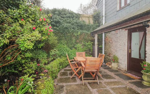 4 Barton Cottages