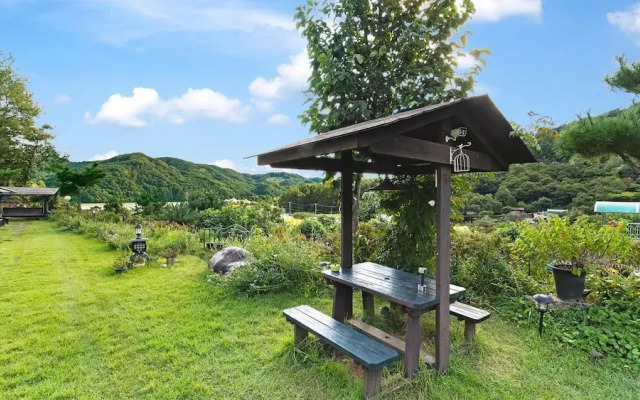 Gapyeong Haneul Sanchaek Poolvilla Pensi