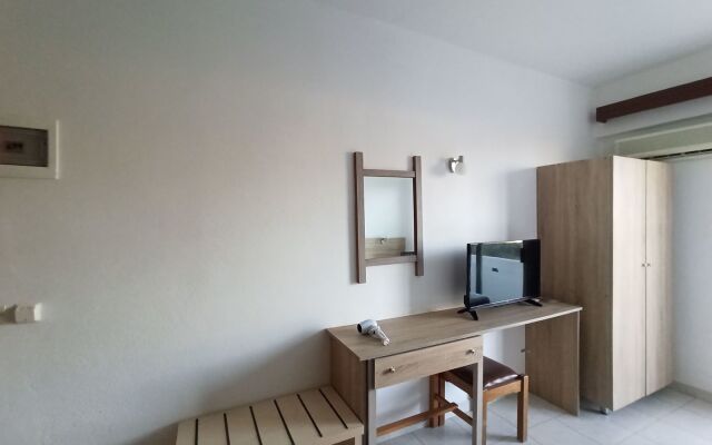 Sotirakis Hotel Studios