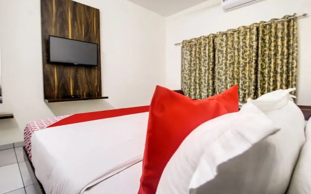 Oyo 30651 Hotel Meridian