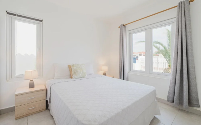 Paradise Aruba - 4 Bedroom Private Pool