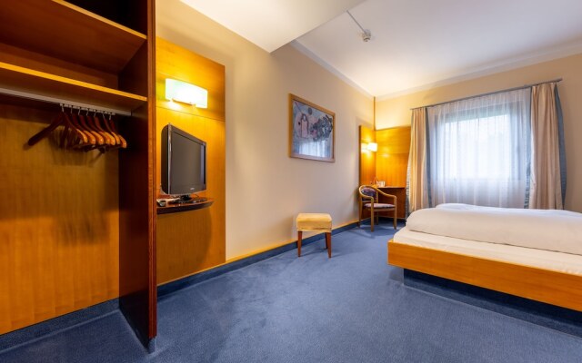 Axxe Hotel Dresdner Tor