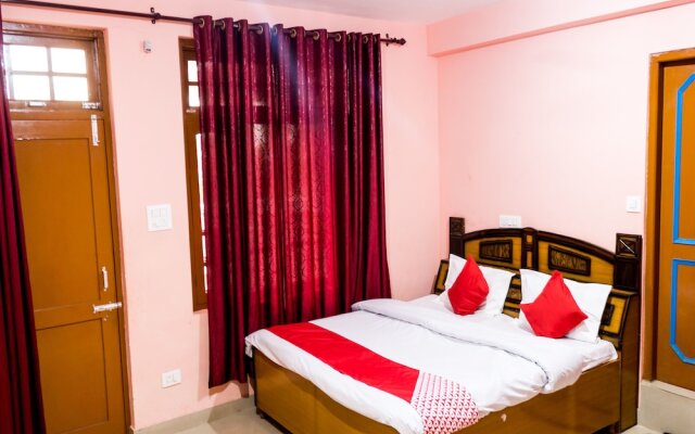 OYO 13846 Home Cozy Studio Naddi