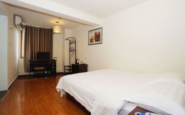 Xinyi Film Hotel (Guilin Medical College Liangjiang Sihu Branch)