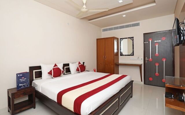 OYO 10249 Hotel Gurukripa