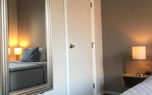Touchstone Hotel - City Center