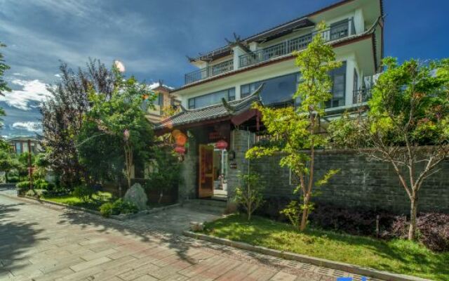 Lijiang Xiangyu Light Luxury Snow Mountain Holiday Villa