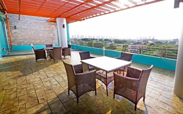 Anna-Nava Pakkret Hotel