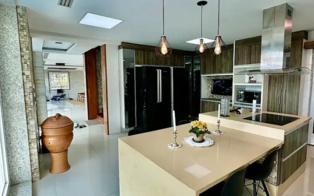 Leonardi's Sunset House